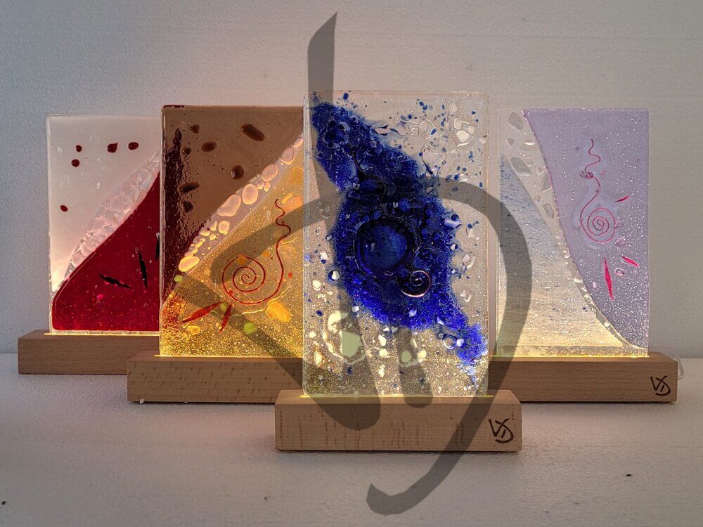 Abat-jour en verre de Murano fusionné avec socle en bois personnalisé - 8 - Abat-jour en verre fusionné de Murano avec socle en bois personnalisé