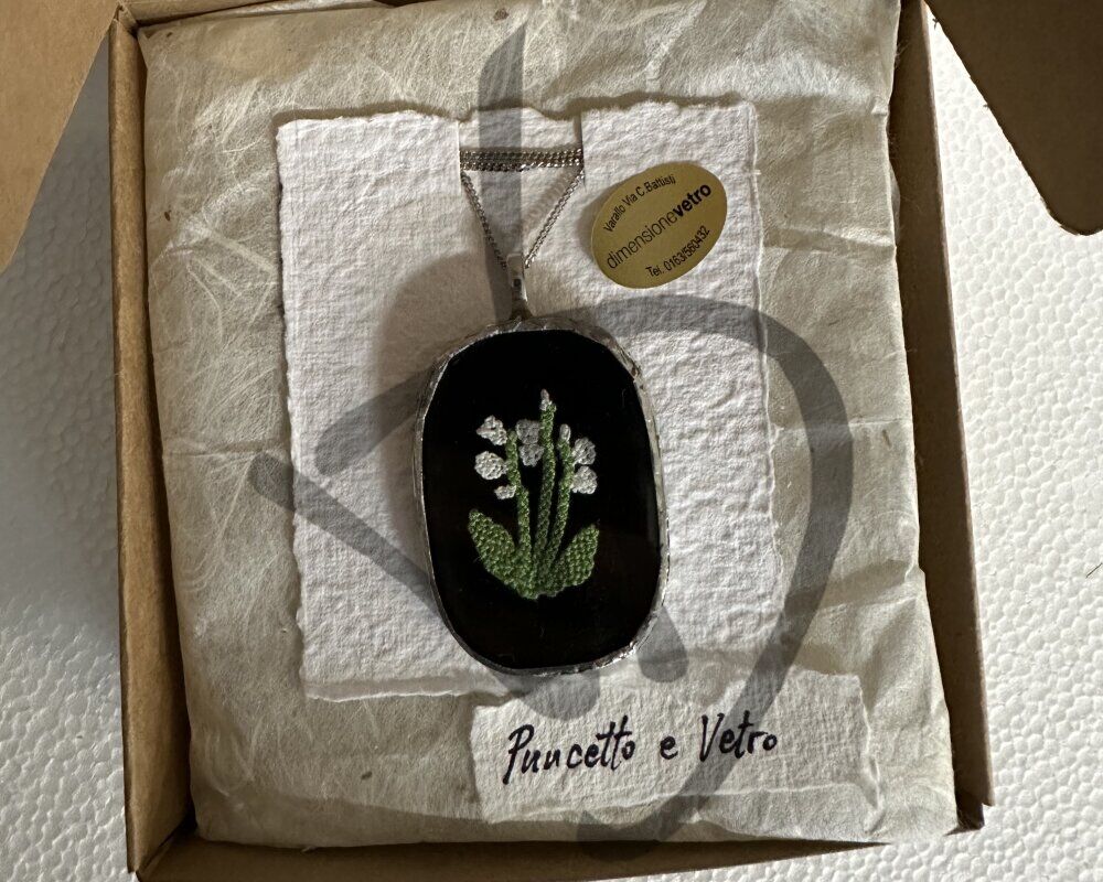 Pendentifs en verre avec insert poinçonné valsésien fait main - 2 - Pendentifs en verre et poinçon