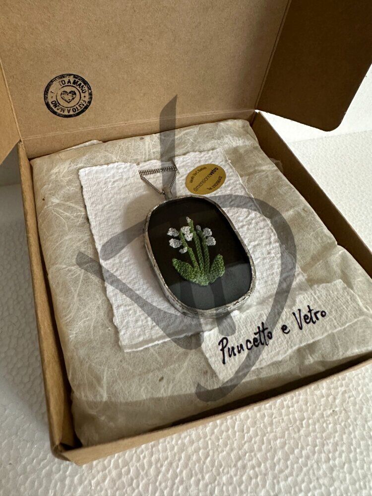 Pendentifs en verre avec inserts poinçonnés valsésiens faits à la main - Pendentifs en verre et poinçon