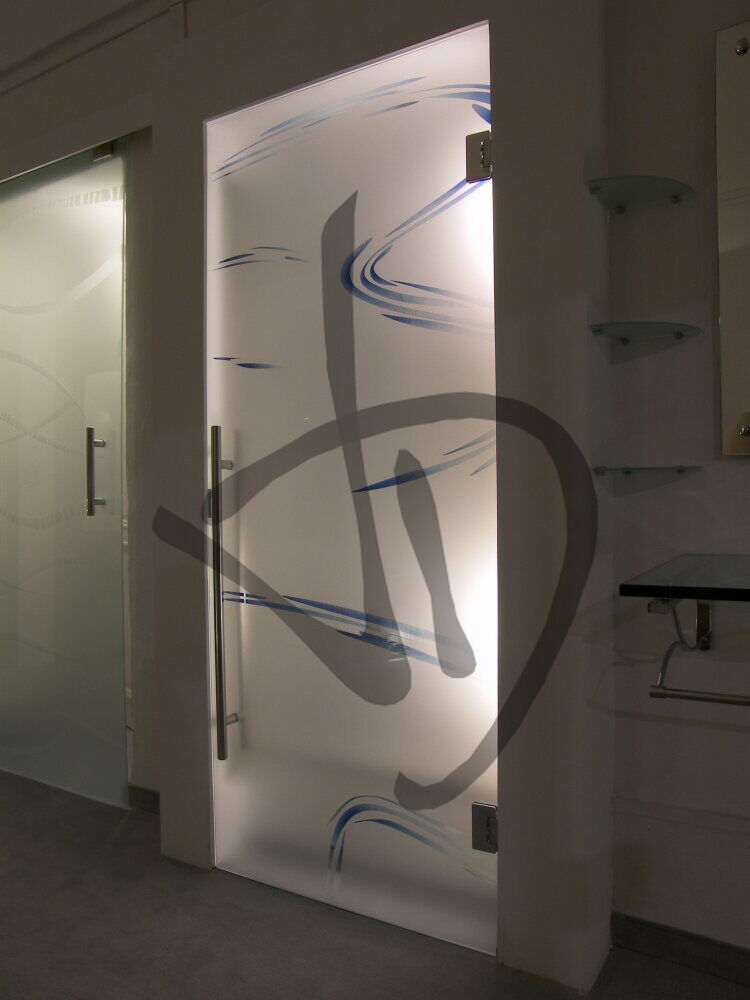 Porte de salon en verre dépoli sur mesure avec décoration abstraite - Portes saloon